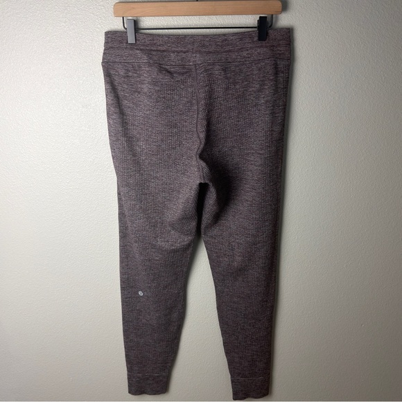 Lululemon Women’s Engineered Warmth Joggers - Picture 8 of 10